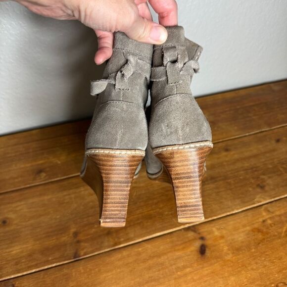 Anthropologie Matiko taupe suede leather tie wedge boots size 38 - Picture 10 of 11